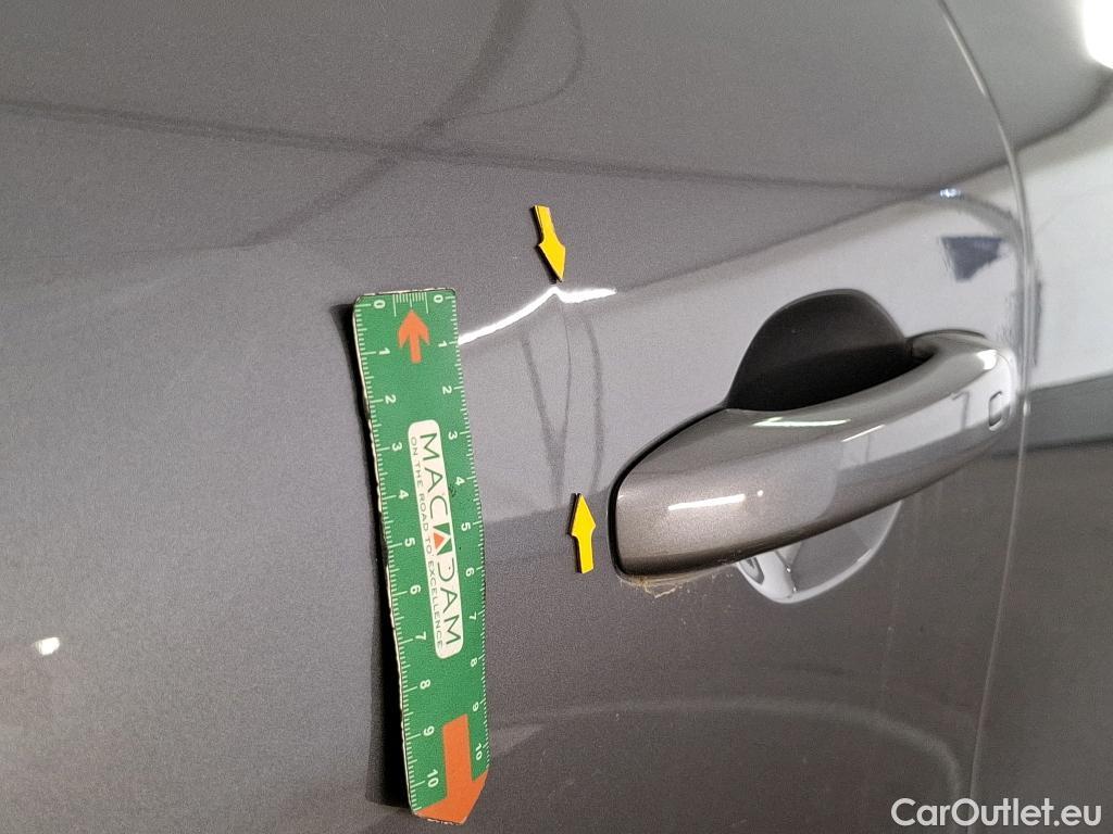  Renault  Captur RENAULT   2019  5P  SUV Intens ETech hybride recharg 160  21 #25