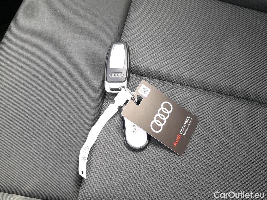  Audi  A3 AUDI  / 2020 / 5P / berlina con portón Sportback 30 TFSI 81kW (110CV) S tronic #1