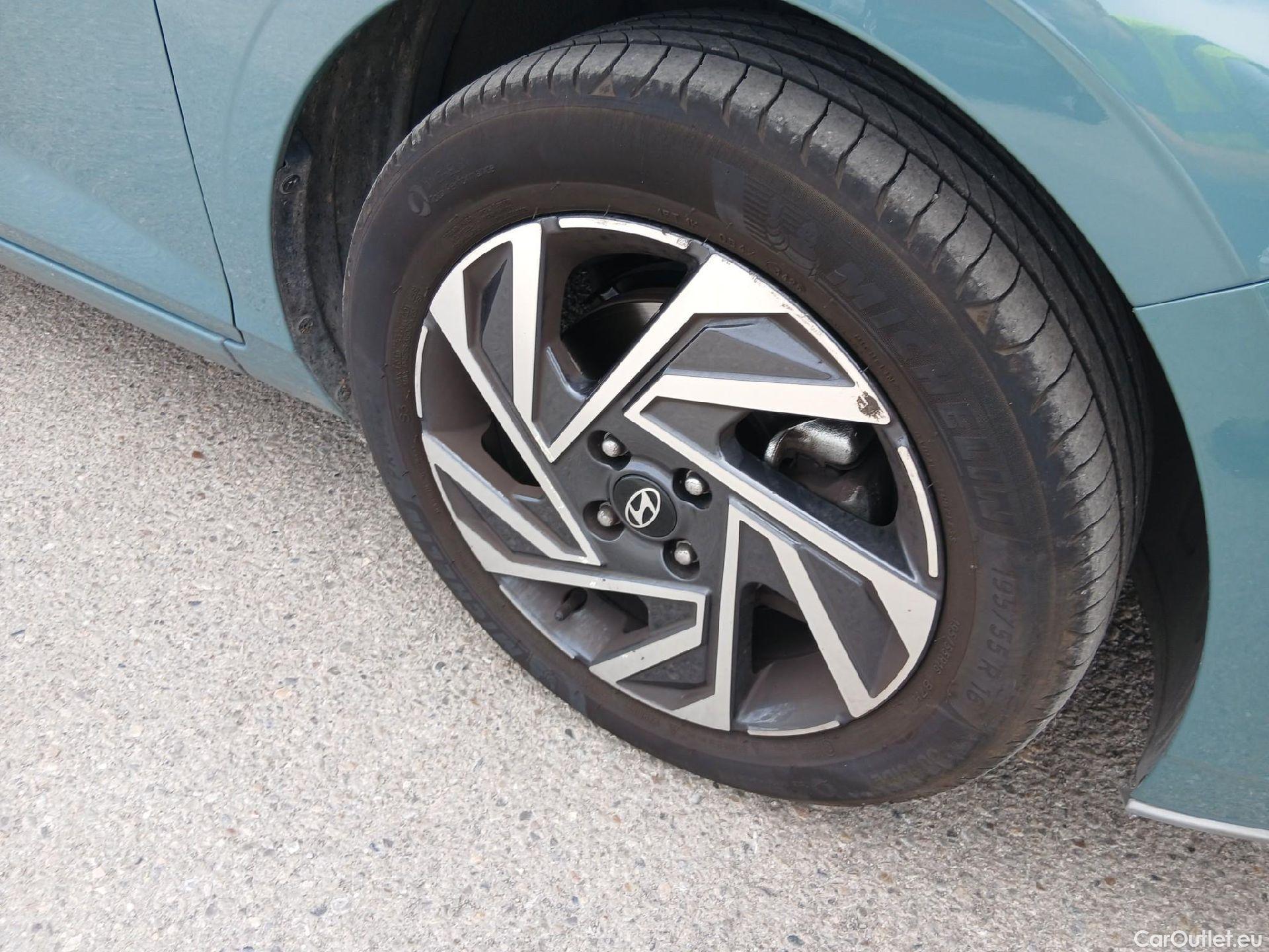  Hyundai  i20 HYUNDAI  / 5P / 1.0 TGDI Klass 100 CV #11