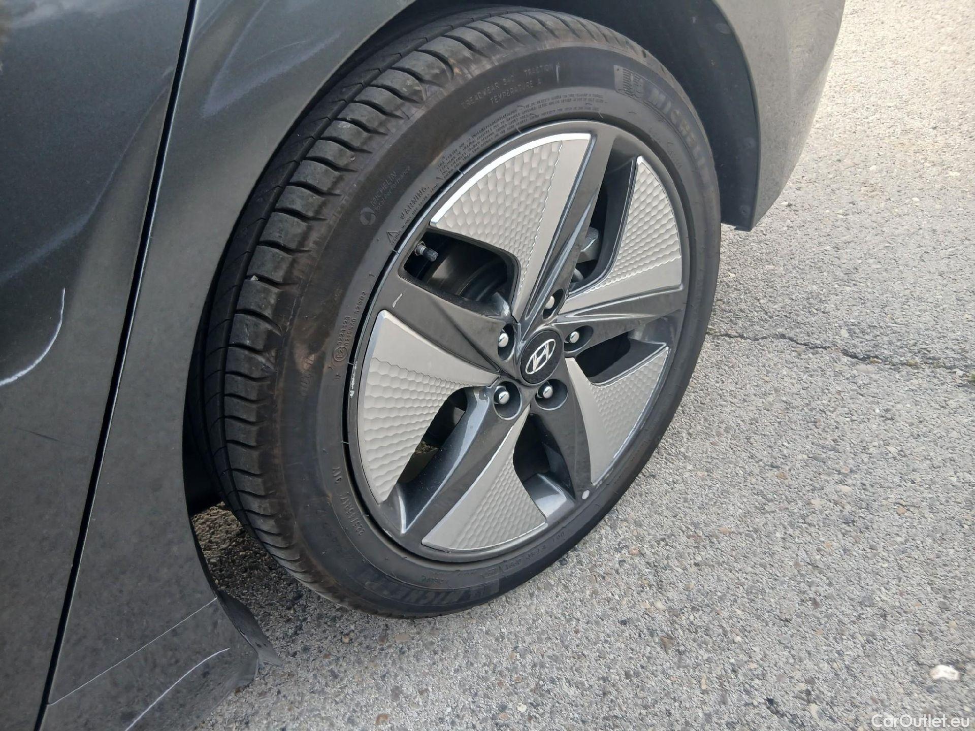  Hyundai   Ioniq HYUNDAI 1.6 GDI HEV Tecno DCT 140 CV #16