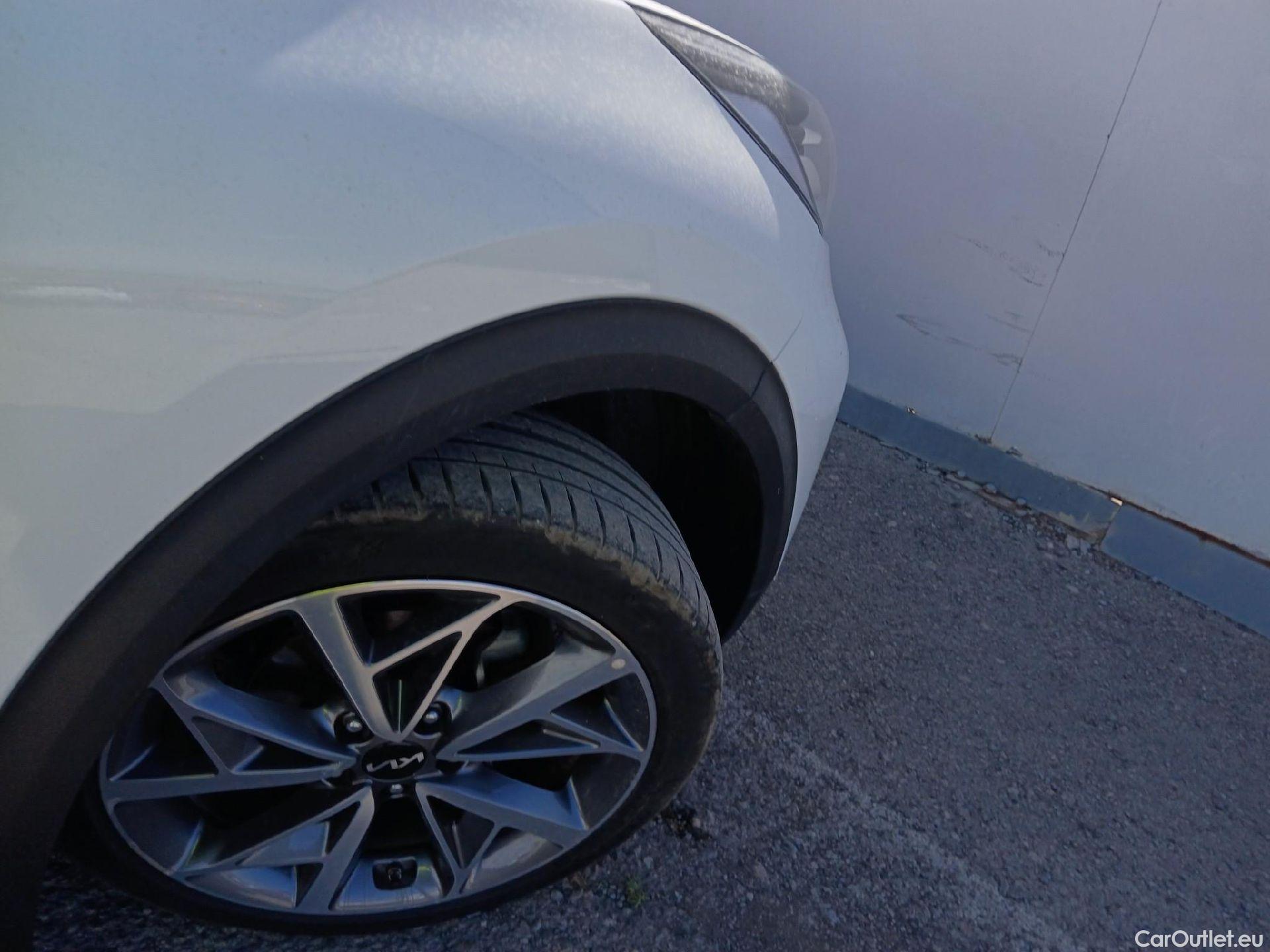  KIA  Niro KIA  1.6 GDi HEV 141 CV Emotion #49