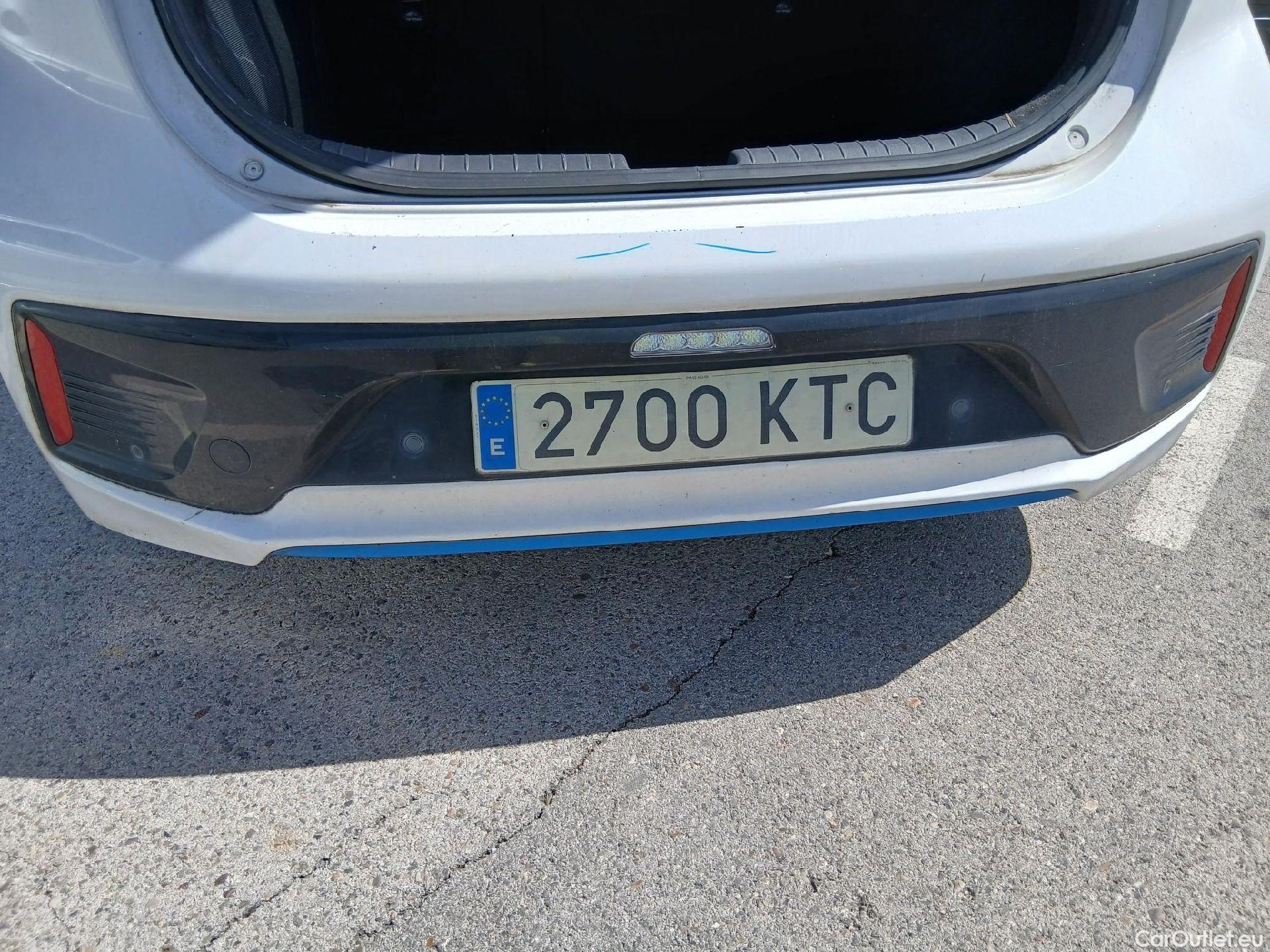  Hyundai   Ioniq HYUNDAI / 2016 / 5P / berlina con portón 1.6 GDI HEV Klass DCT #30