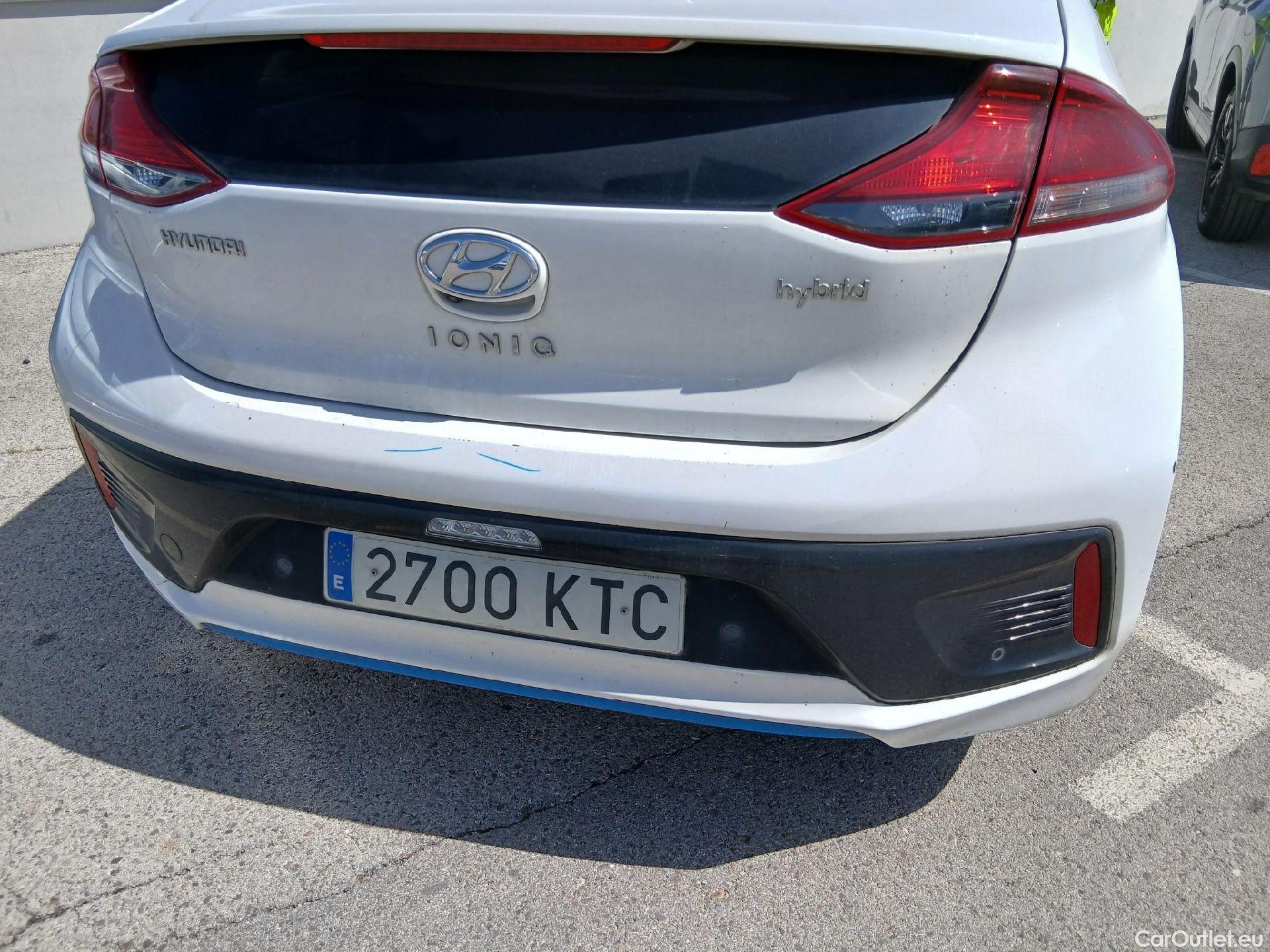  Hyundai   Ioniq HYUNDAI / 2016 / 5P / berlina con portón 1.6 GDI HEV Klass DCT #27