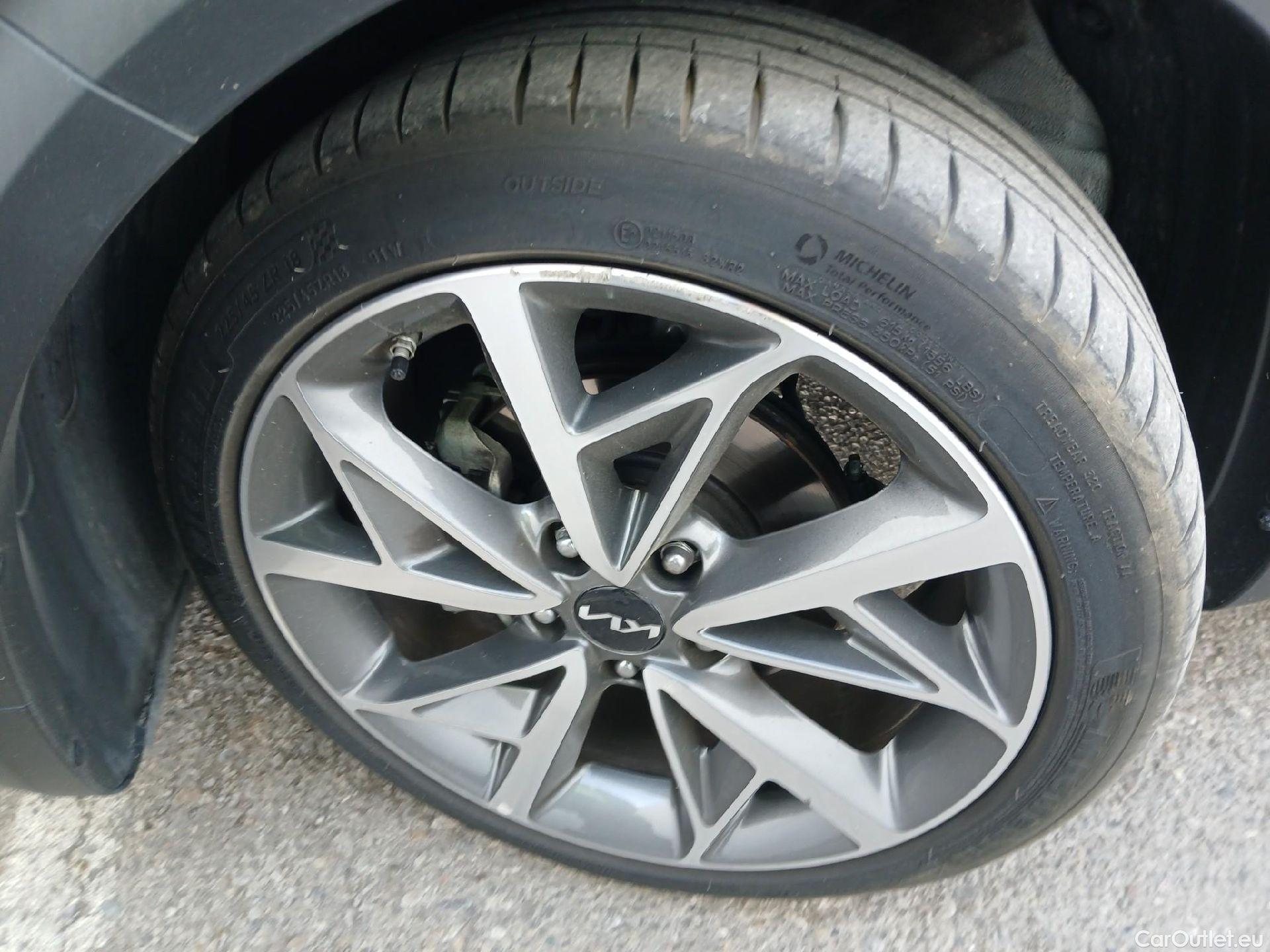  KIA  Niro KIA  1.6 GDi HEV 141 CV Emotion #15