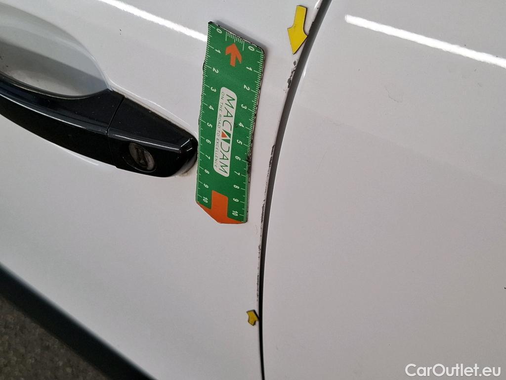  Citroen  C4  Berline Feel 1.5 BlueHDI 130CV BVA8 E6d #35