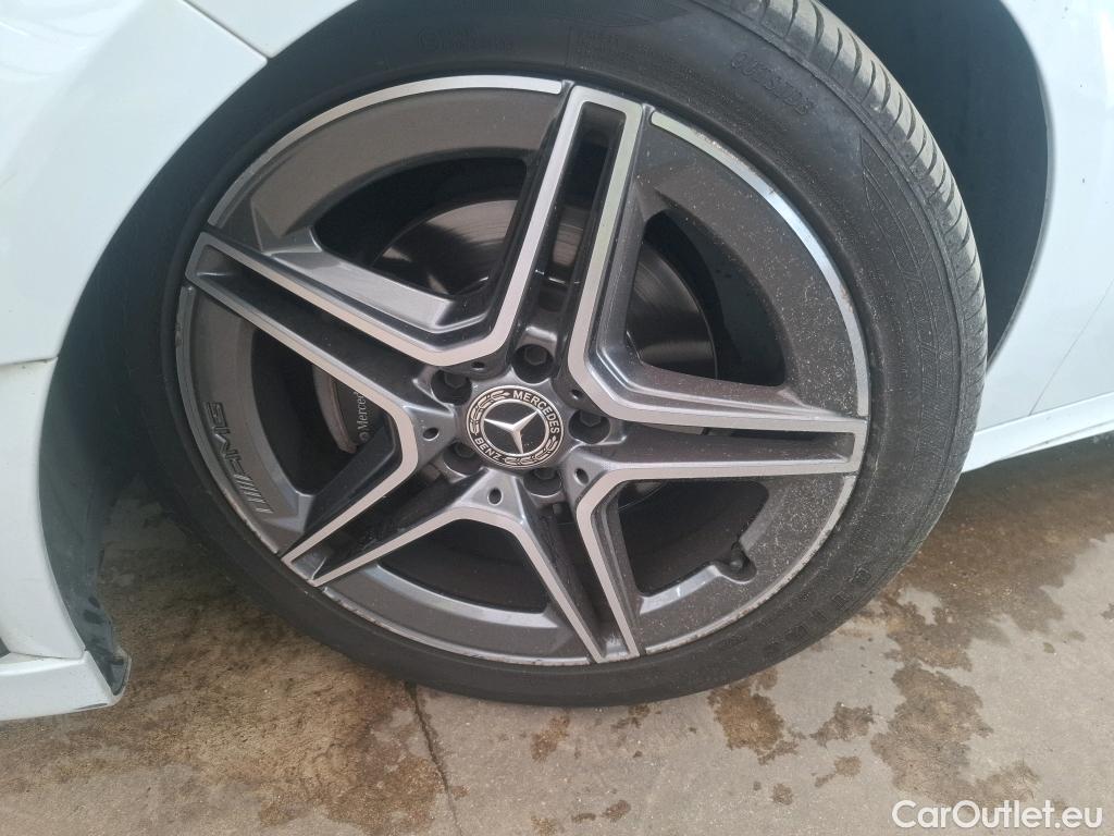  Mercedes  A-Klasse MERCEDES-BENZ Classe A Compact / 2018 / 5P / Berline A 180 AMG Line #50