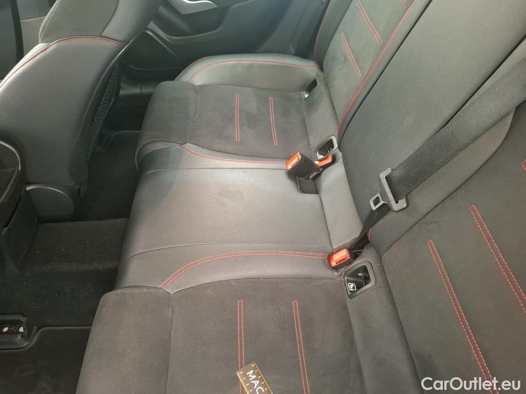  Mercedes  A-Klasse MERCEDES-BENZ Classe A Compact / 2018 / 5P / Berline A 180 AMG Line #90