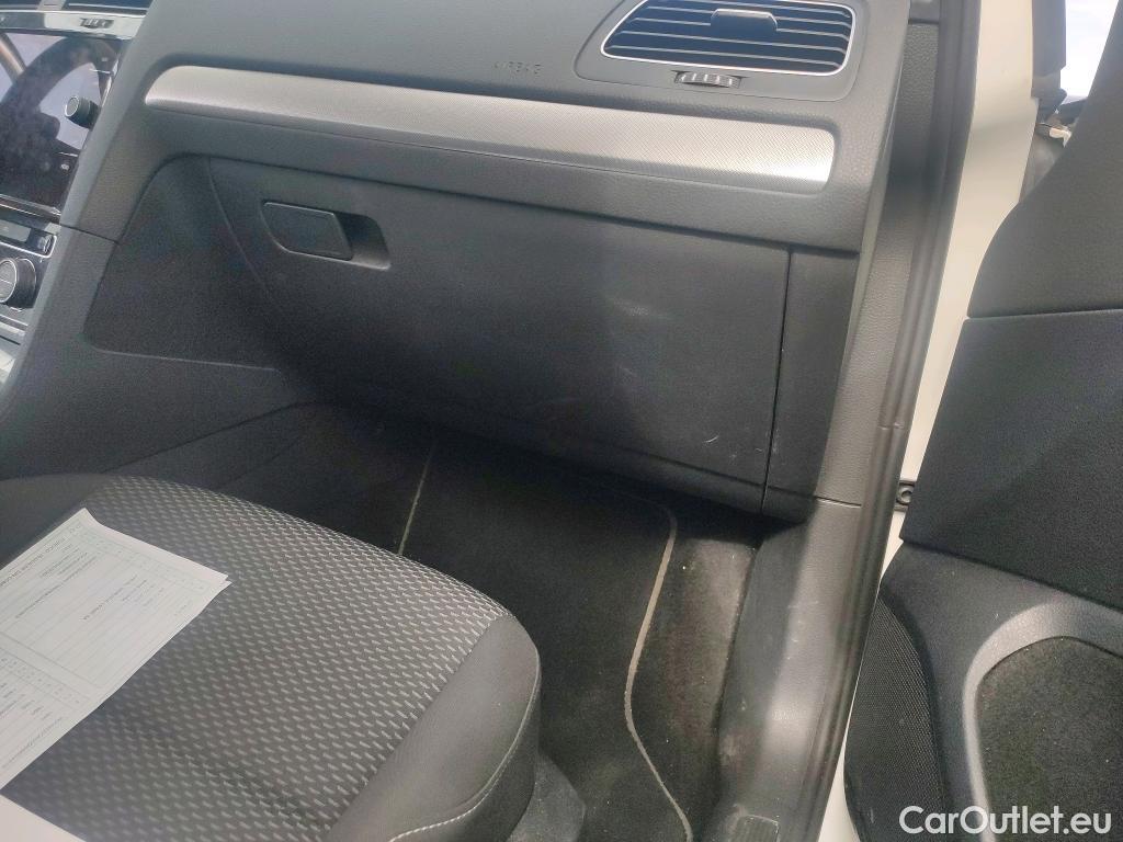  Volkswagen  Golf  VOLKSWAGEN / 2016 / 5P / berlina con portón Ready2Go 1.6 TDI 85kW (115CV) #26