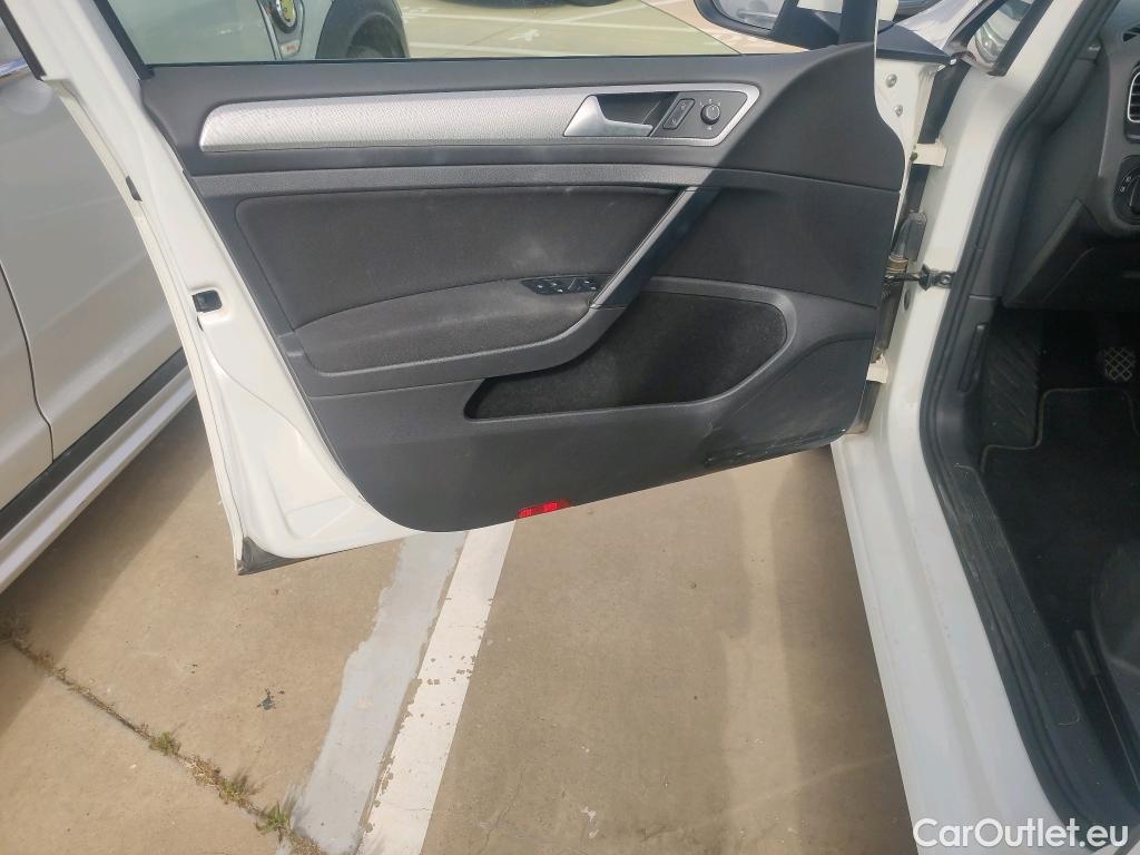  Volkswagen  Golf  VOLKSWAGEN / 2016 / 5P / berlina con portón Ready2Go 1.6 TDI 85kW (115CV) #24