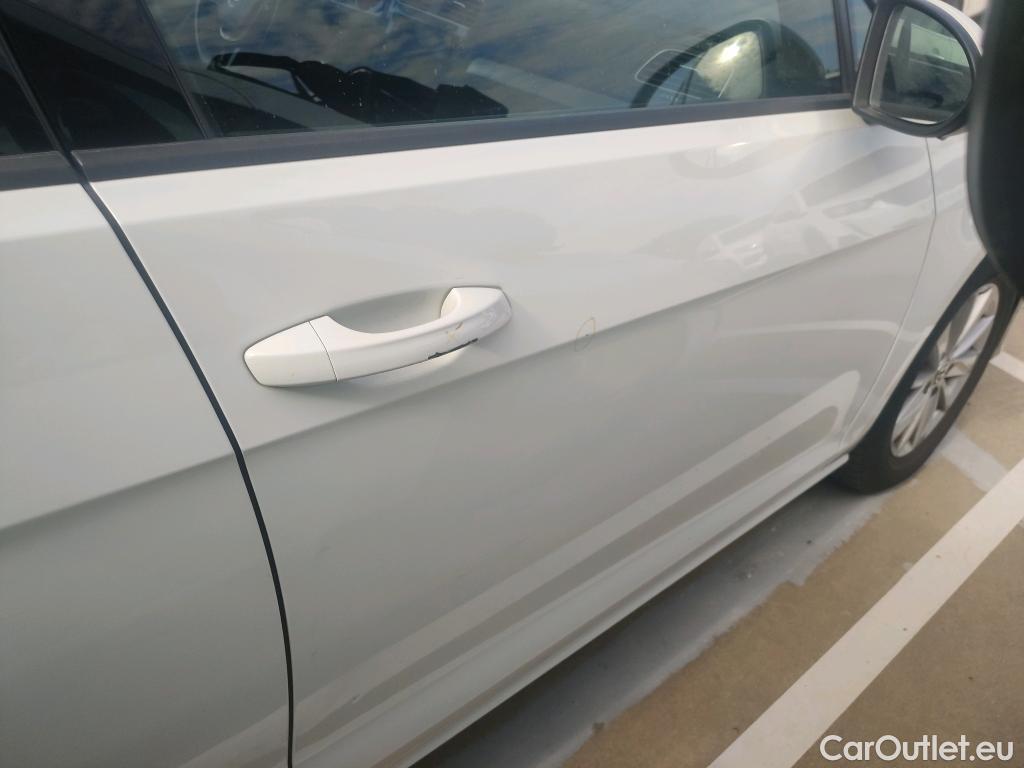  Volkswagen  Golf  VOLKSWAGEN / 2016 / 5P / berlina con portón Ready2Go 1.6 TDI 85kW (115CV) #10