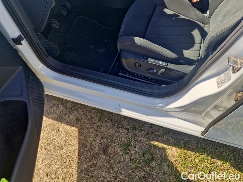  Volkswagen  Golf  VIII Variant (CG5) 2020 Var.2.0TDI 110 Style 5d #6
