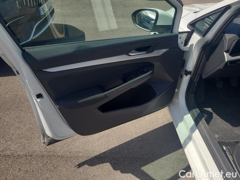  Volkswagen  Golf  VIII (CD1) (2019) Var.2.0TDI 85 Life 5d #2
