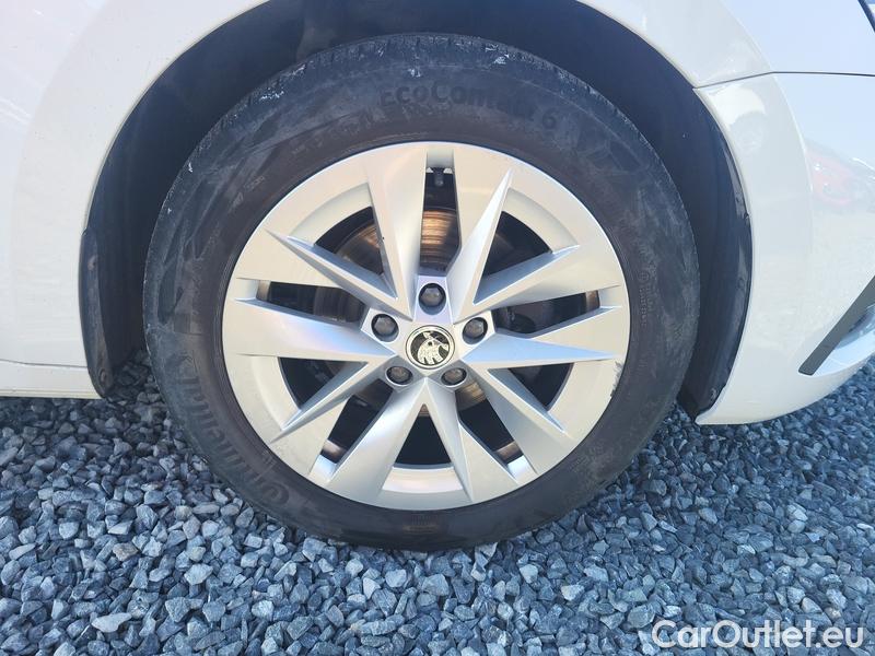  Skoda  Octavia  Combi (NX3)(2020) Oct.Combi 2.0TDI 110 Style AT #9