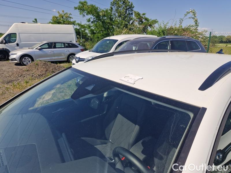  Volkswagen  Golf  VIII Variant (CG5) 2020 Var.2.0TDI 110 Style 5d #2