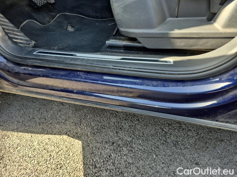  Volkswagen  Tiguan  (AX1)(2020) Tig.All.2.0 TDI 110 Life AT 5d #9