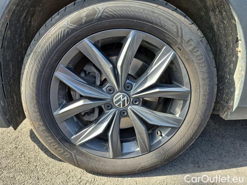  Volkswagen  Tiguan  (AX1)(2020) Tig.All.2.0 TDI 110 Life AT 5d #8