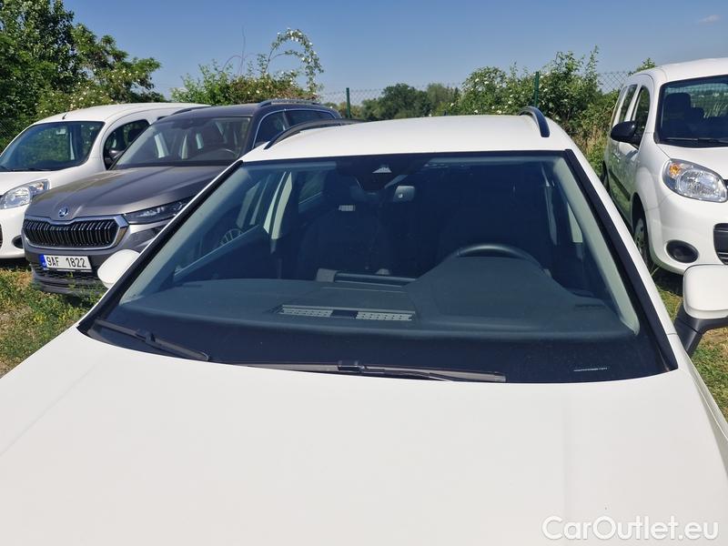  Volkswagen  Golf  VIII Variant (CG5) 2020 Var.2.0TDI 110 Style 5d #1