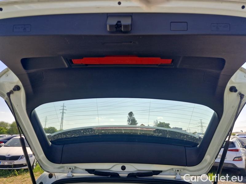  Volkswagen  Golf  VIII Variant (CG5) 2020 Var.2.0TDI 110 Style 5d #15