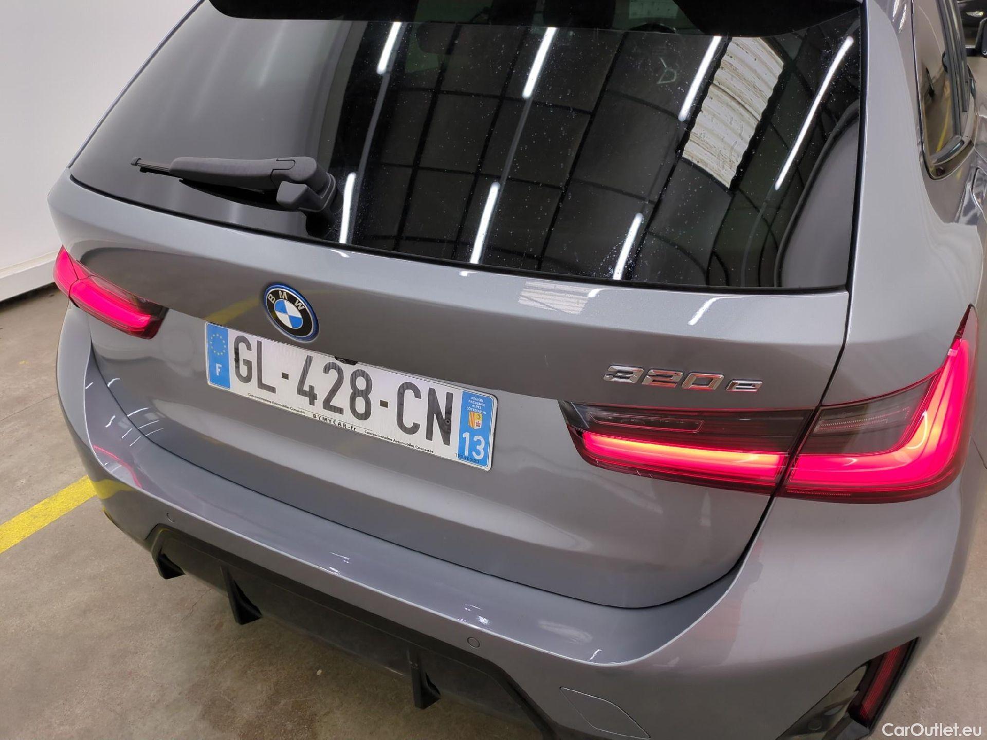  Bmw  Serie 3 BMW Série 3 Touring / 2022 / 5P / Break 320e 204ch M Sport BVA8 Hybride LOT BMW #13