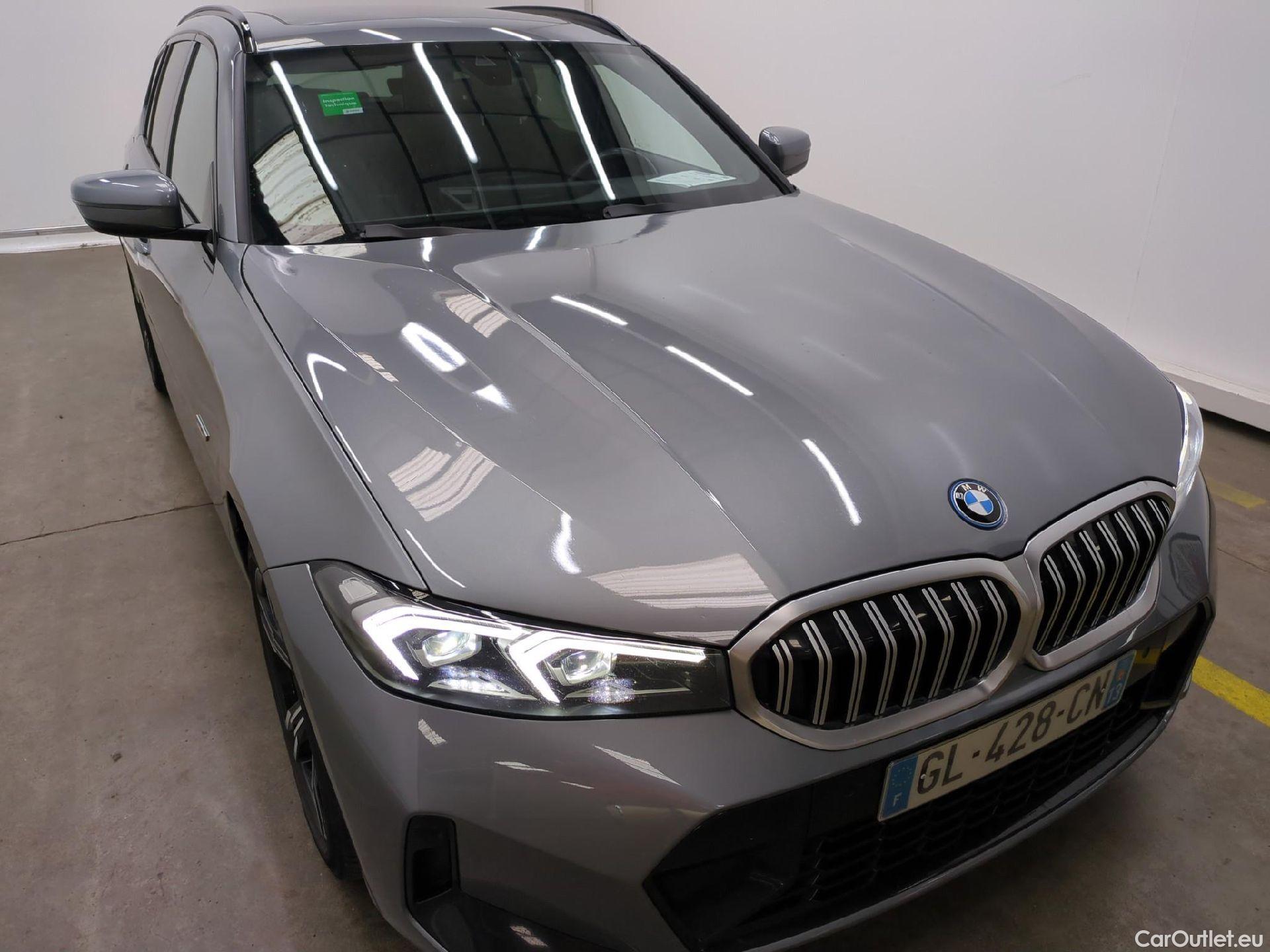  Bmw  Serie 3 BMW Série 3 Touring / 2022 / 5P / Break 320e 204ch M Sport BVA8 Hybride LOT BMW #15