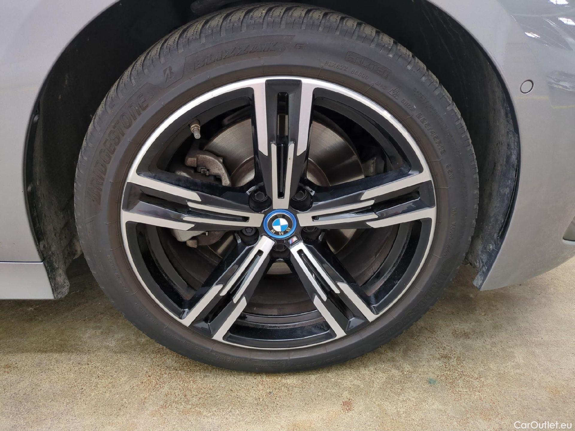  Bmw  Serie 3 BMW Série 3 Touring / 2022 / 5P / Break 320e 204ch M Sport BVA8 Hybride LOT BMW #9