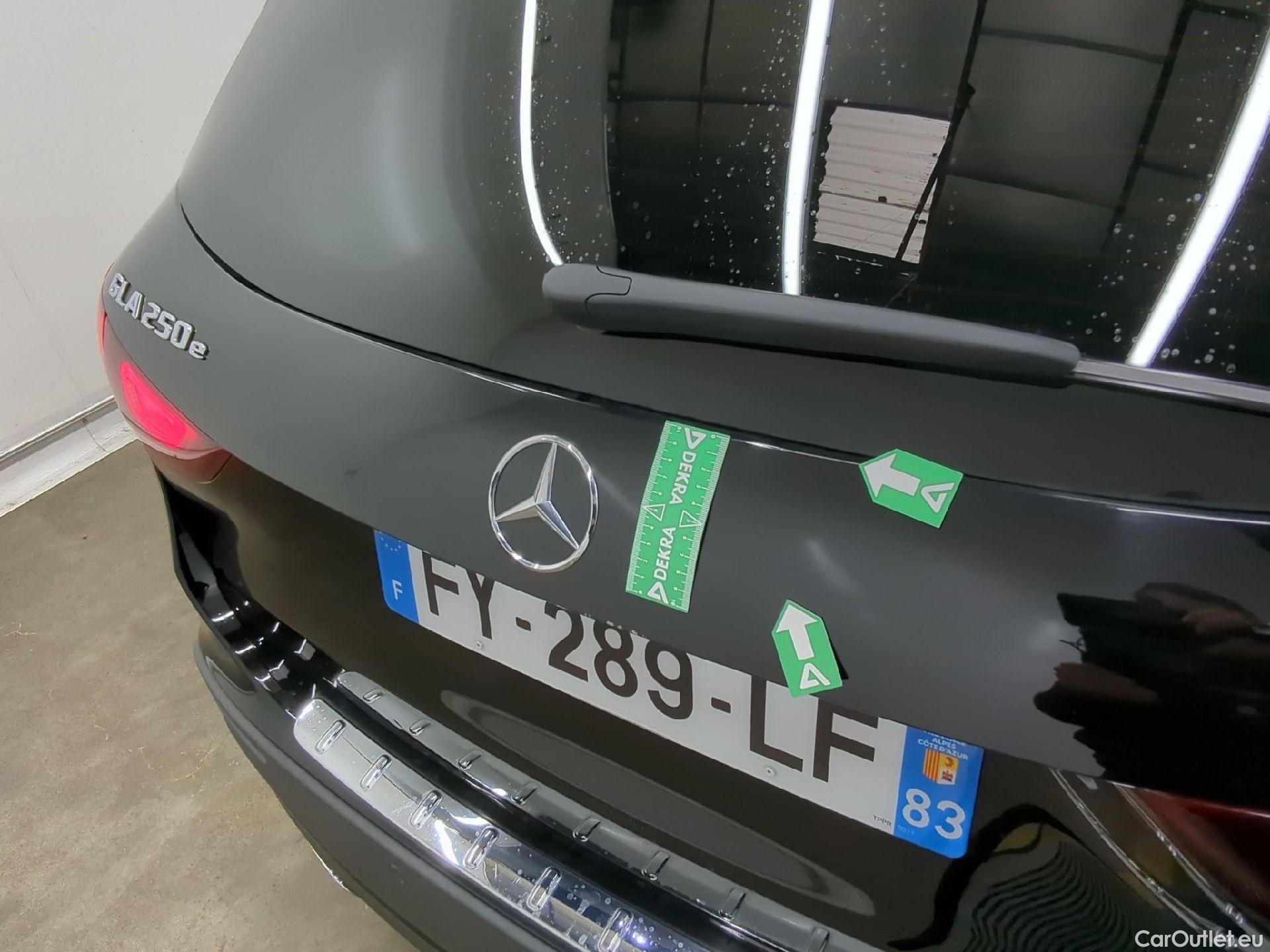  Mercedes  GLA MERCEDES-BENZ  / 2020 / 5P / SUV 1.3  250 e AMG LINE DCT #40