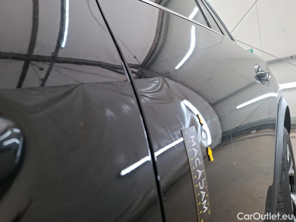  Mercedes  GLC MERCEDES-BENZ  / 2022 / 5P / SUV  300 e Business Line 4MATIC #29