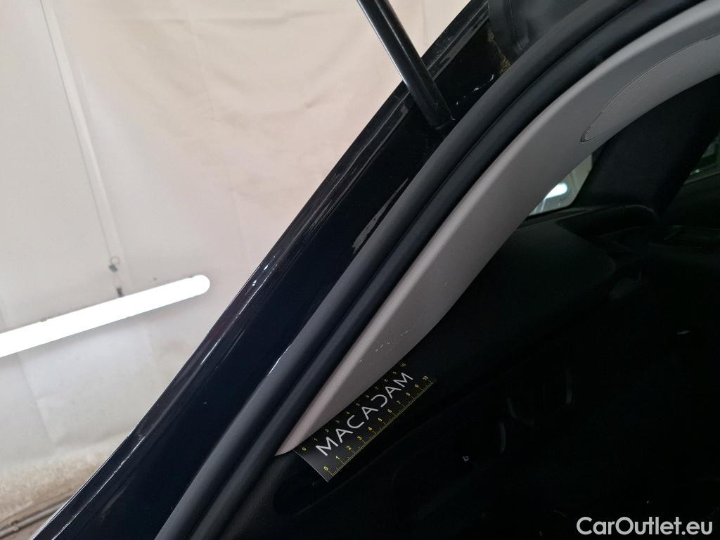  Mercedes  GLC MERCEDES-BENZ  / 2022 / 5P / SUV  300 e Business Line 4MATIC #30