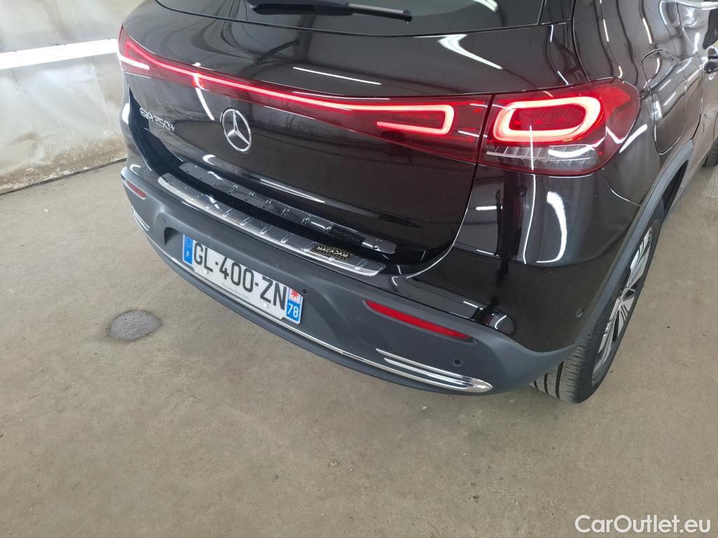  Mercedes  EQA MERCEDES-BENZ  / 2021 / 5P / SUV  250 Business Line #39