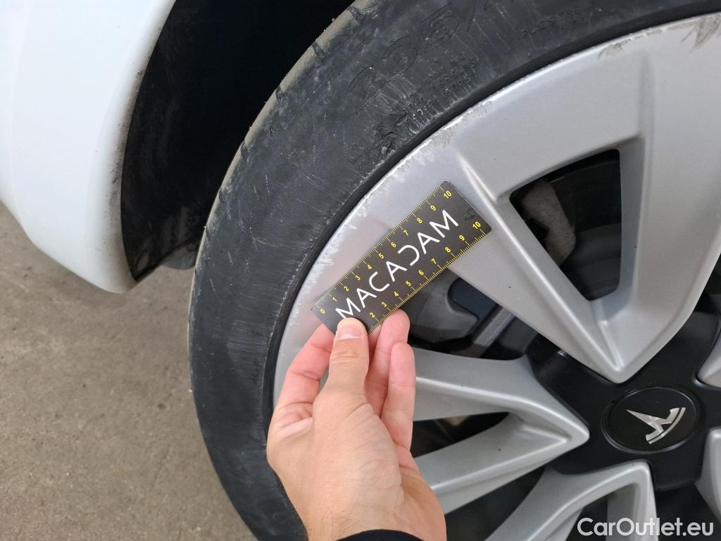  Tesla  Model 3 TESLA  / 2018 / 4P / Berline Autonomie Standard Plus RWD #32