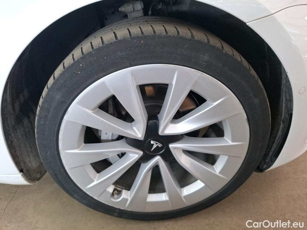  Tesla  Model 3 TESLA  / 2018 / 4P / Berline Autonomie Standard Plus RWD #36
