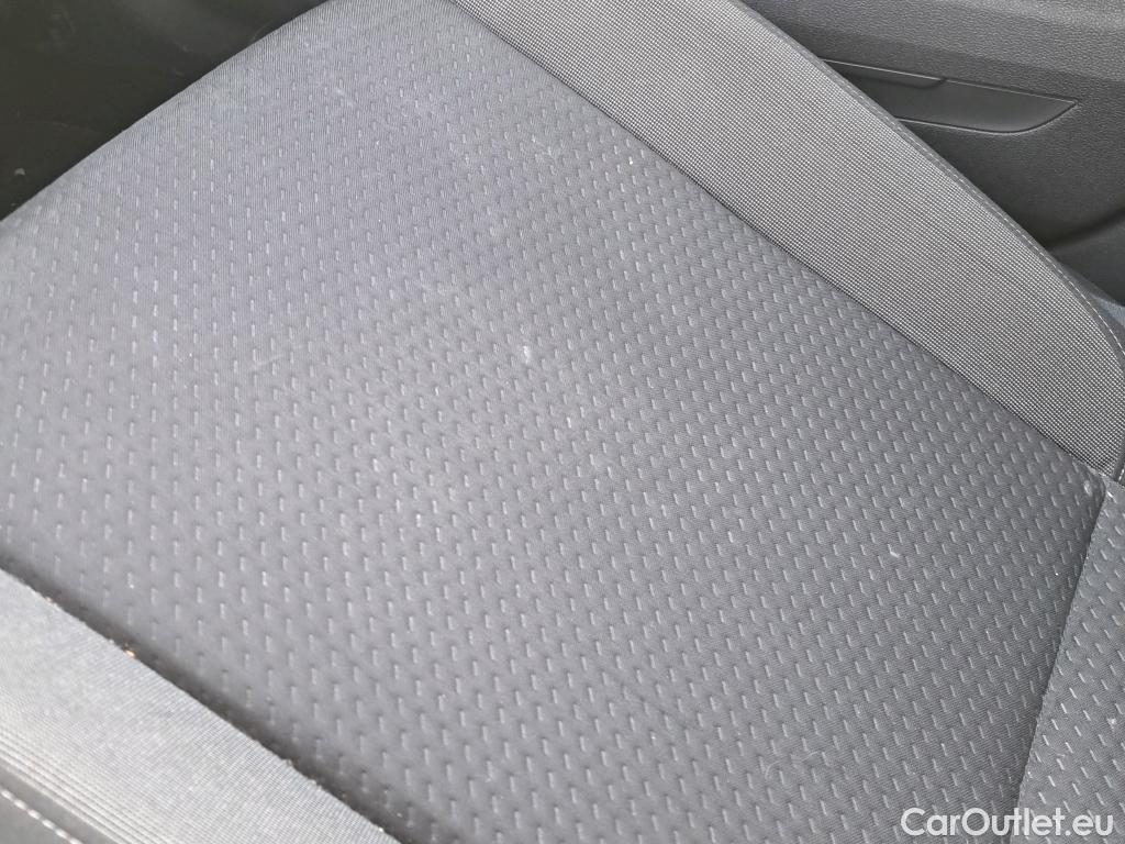  Volkswagen  Polo VOLKSWAGEN  / 2021 / 5P / berlina con portón Life 1.0 TSI 70kW (95CV) #19
