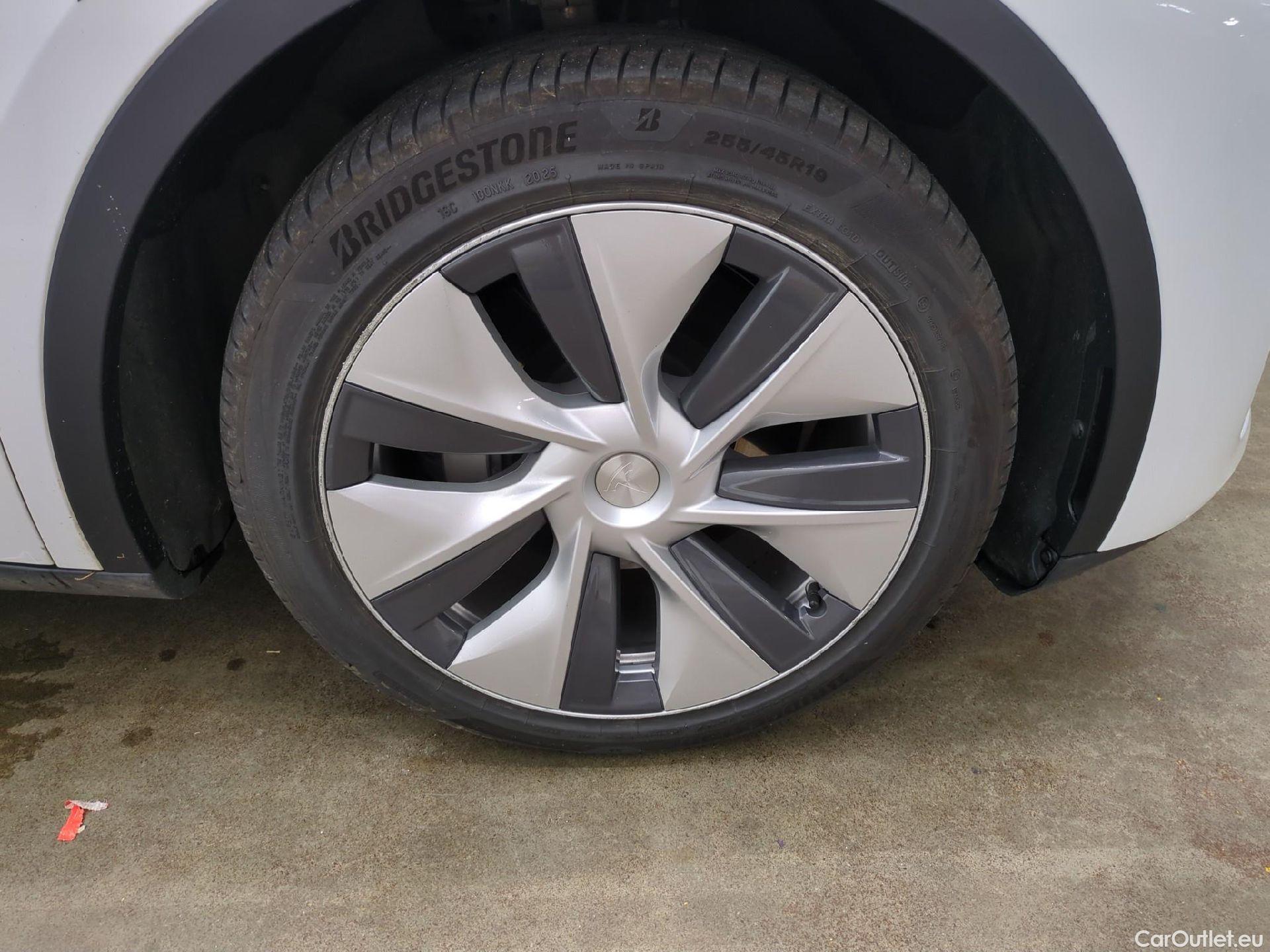  Tesla  Model Y TESLA  / 2021 / 5P / SUV RWD #16