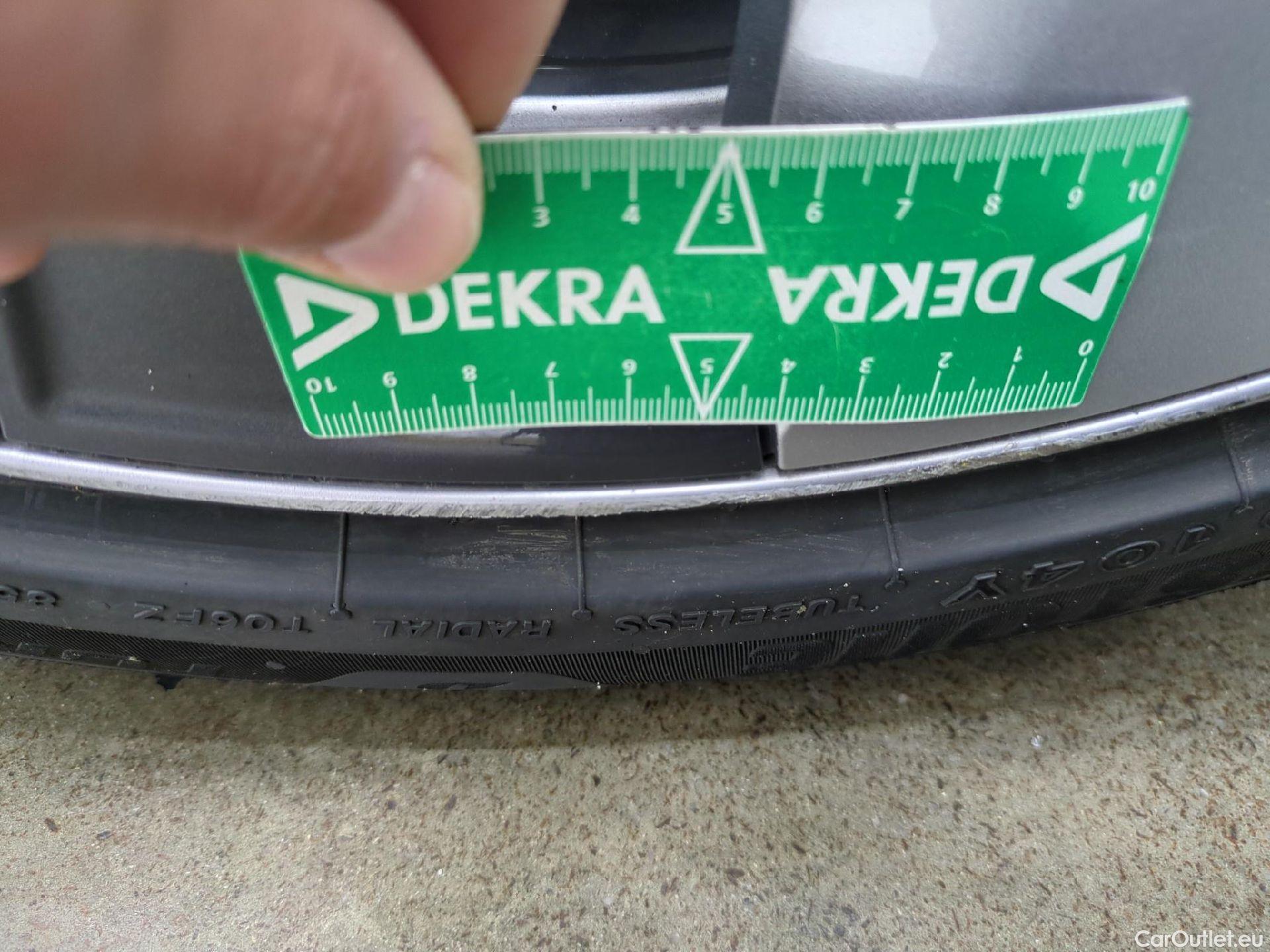  Tesla  Model Y TESLA  / 2021 / 5P / SUV RWD #20