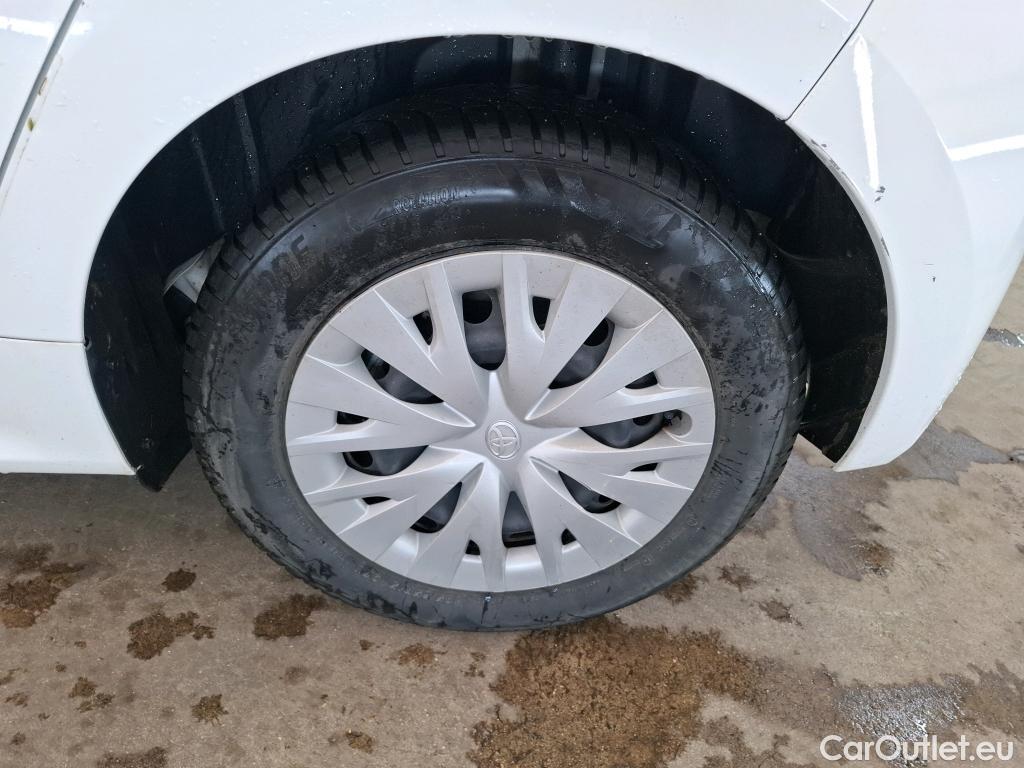  Toyota  Yaris TOYOTA  Hybride / 2019 / 5P / Berline Hybride 116h Dynamic Business Beyond Zer #37