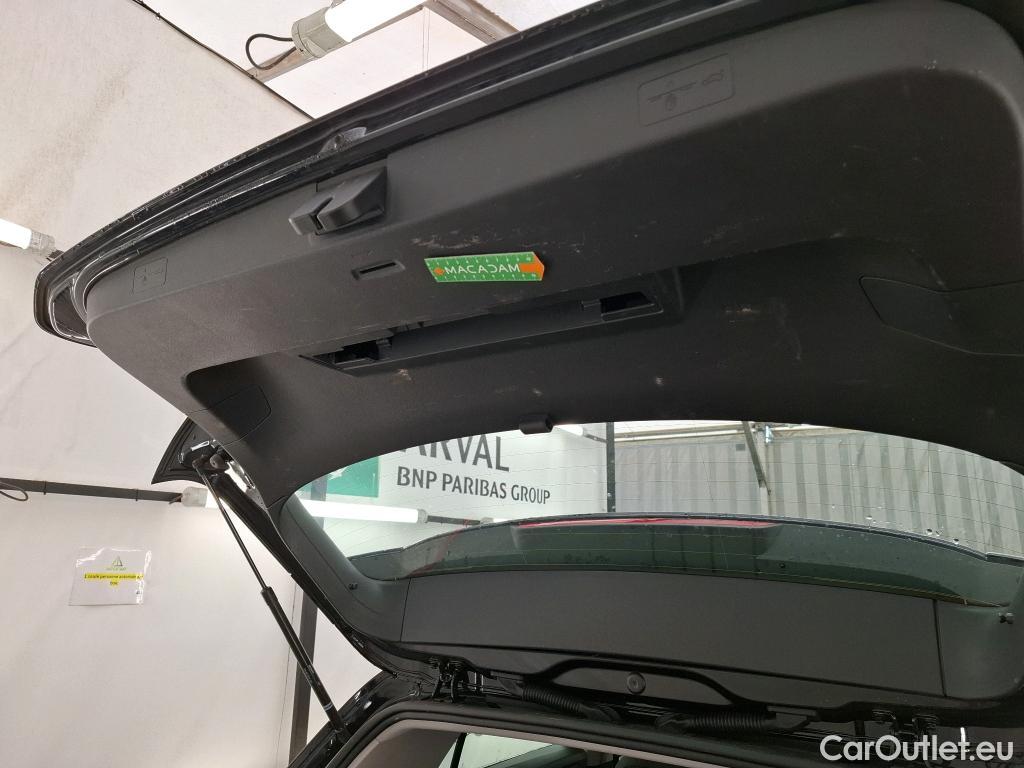  Volkswagen  Golf  VOLKSWAGEN / 2020 / 5P / Berline 1.5 ETSI OPF 130 DSG7 LIFE PLUS #5