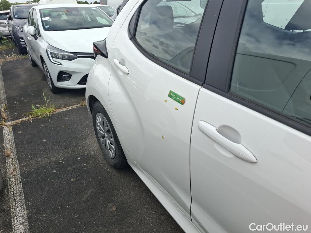  Toyota  Yaris TOYOTA  Hybride / 2019 / 5P / Berline Hybride 116h Dynamic Business Beyond Zer #9
