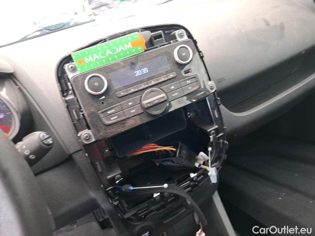  Renault  Clio  IV Air 1.5 dCi 75CV BVM5 E6 #74