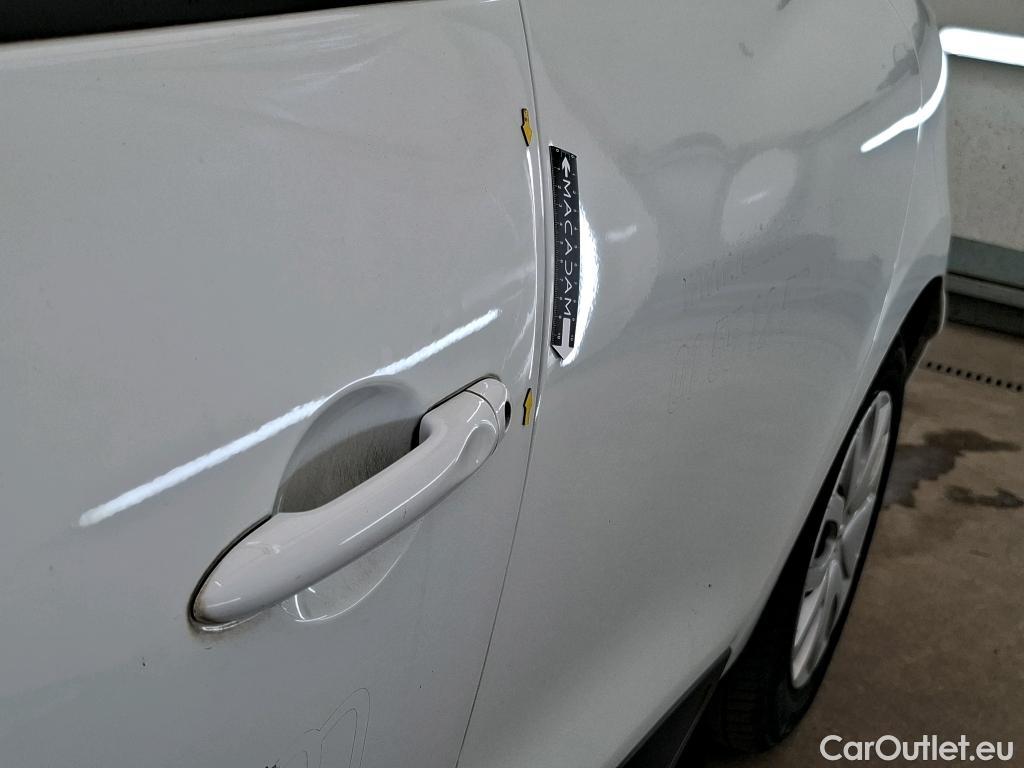  Renault  Clio  IV Air MediaNav 1.5 dCi 75CV BVM5 E6 #13