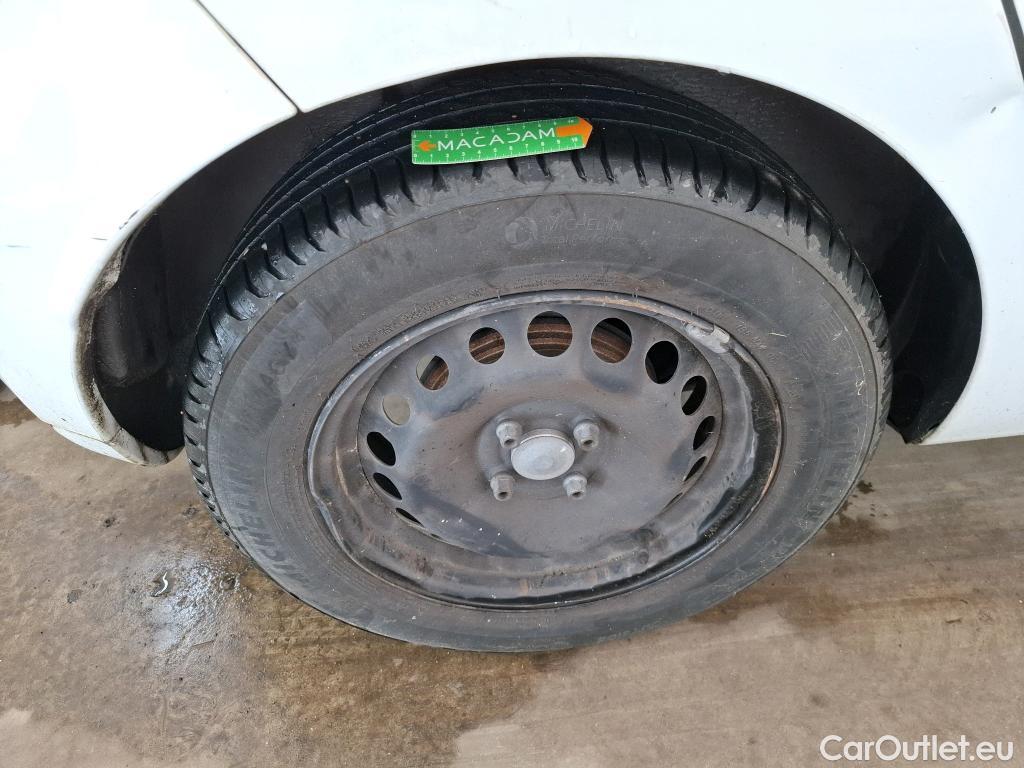 Renault  Clio  IV Air 1.5 dCi 75CV BVM5 E6 #48