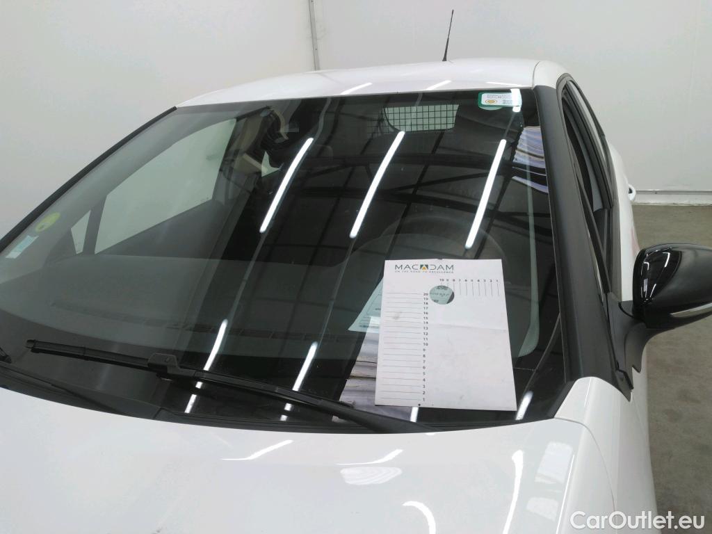  Citroen  C3  Société Feel 1.5 BlueHDI 100CV BVM6 E6d #1