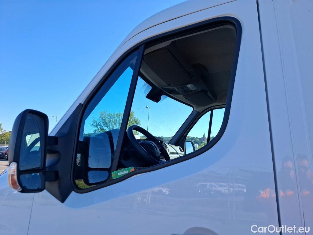  Renault  Master RENAULT  / 2019 / 4P / Fourgon tôlé FG Tr GCF F2800 L1H1 Blue dCi 135 #18