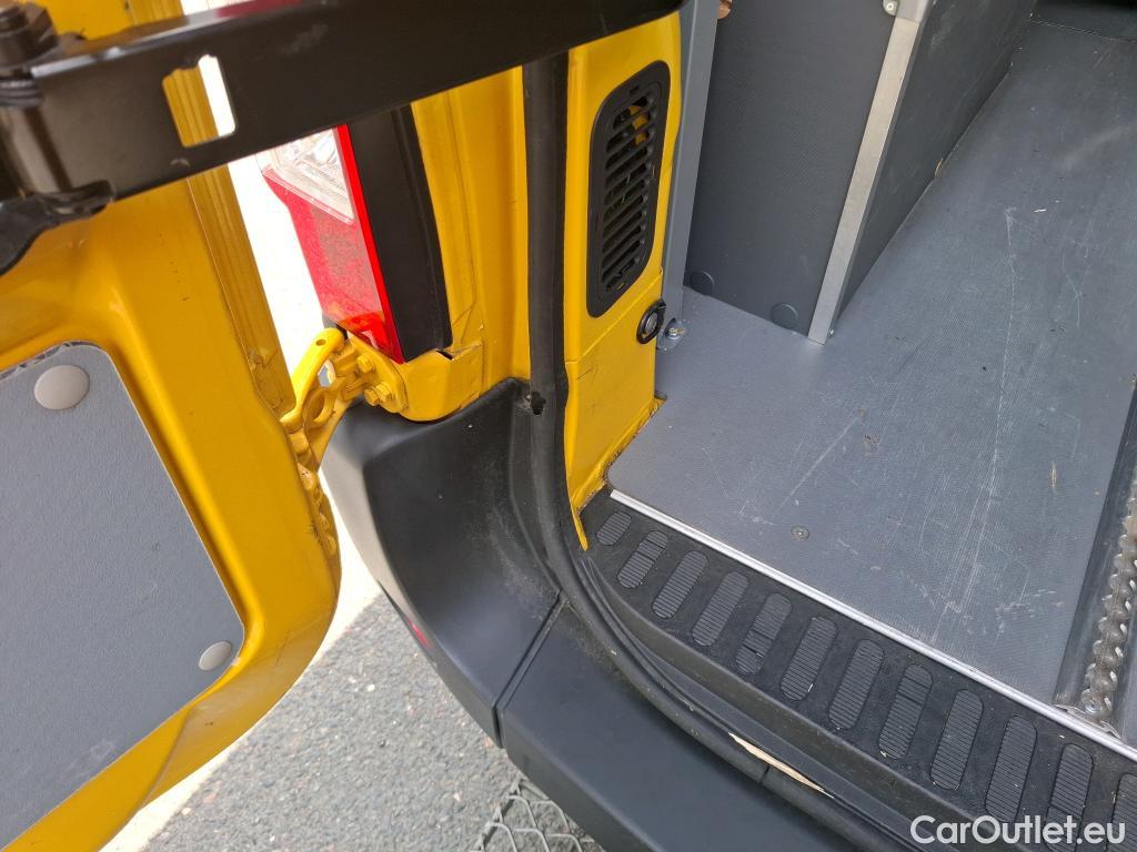  Renault  Master RENAULT  / 2019 / 4P / Fourgon tôlé FG Z.E.Tr CF F3100 L3H2 R75 AI - 19 #19