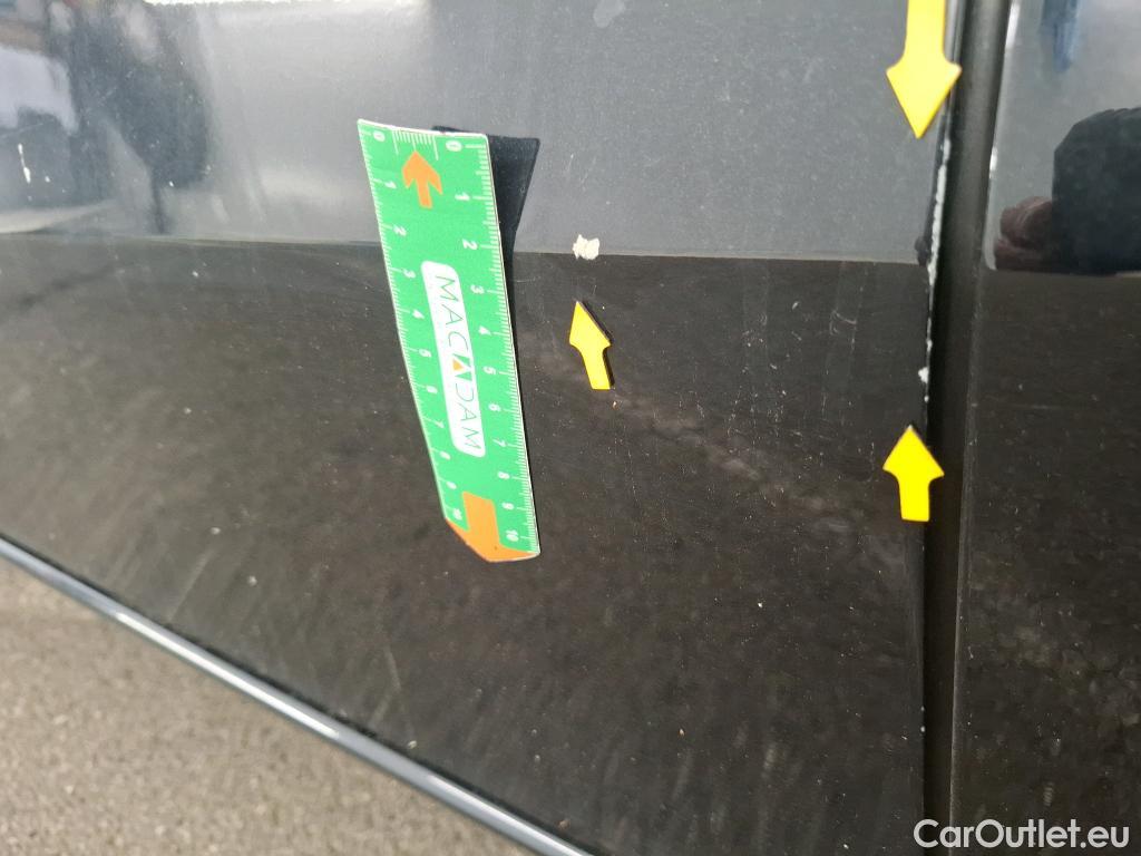  Mercedes  A-Klasse MERCEDES-BENZ Classe A Berline / 2018 / 4P / Berline A 180 Business Line 7G-DCT #8
