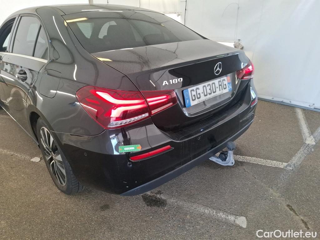  Mercedes  A-Klasse MERCEDES-BENZ Classe A Berline / 2018 / 4P / Berline A 180 Business Line 7G-DCT #26