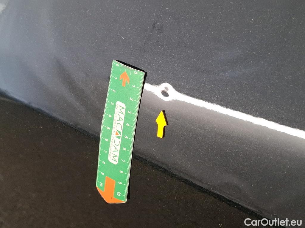  Mercedes  A-Klasse MERCEDES-BENZ Classe A Berline / 2018 / 4P / Berline A 180 Business Line 7G-DCT #42