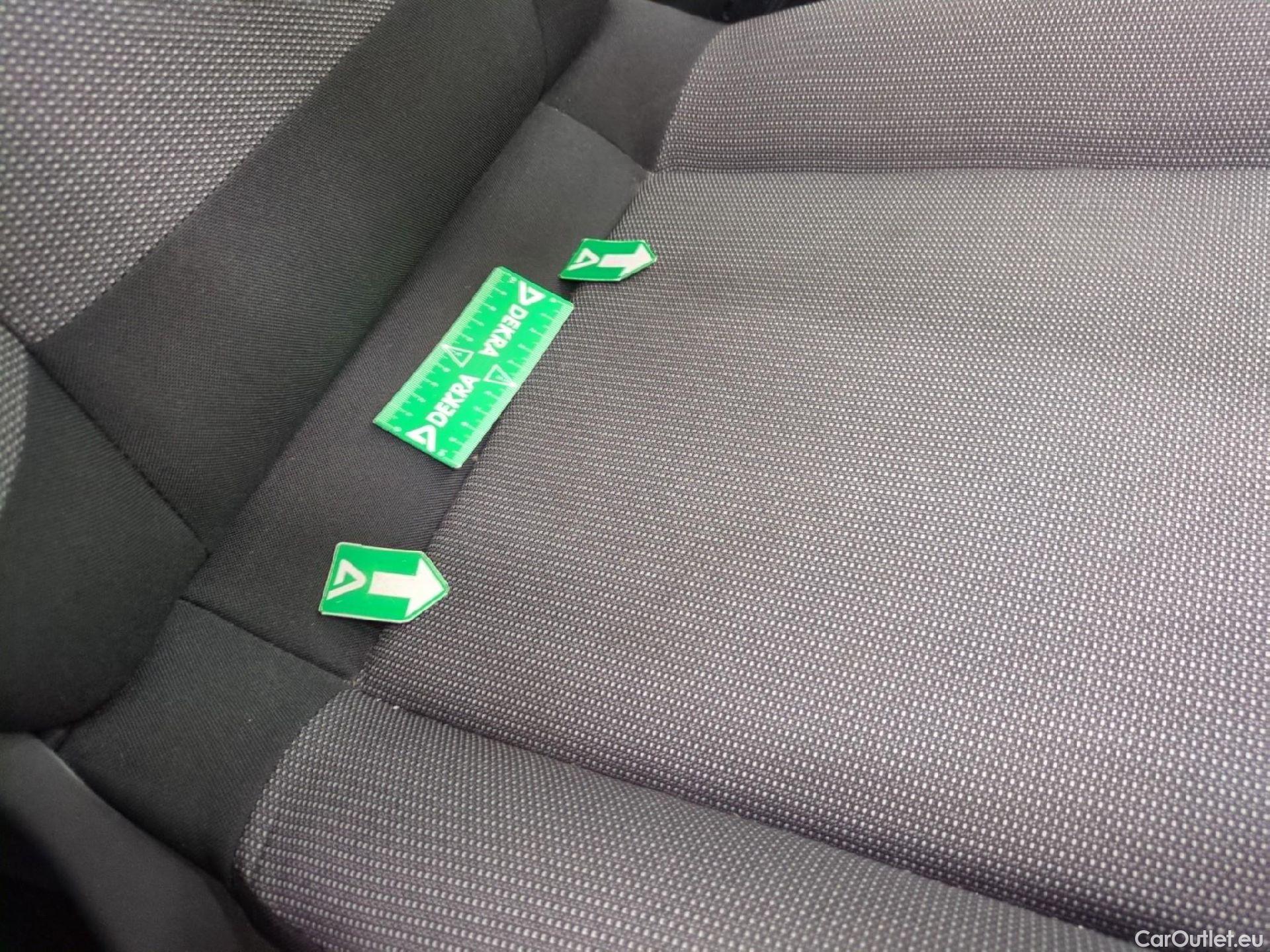  Citroen  C3  Feel Pack 1.2 PureTech 80CV BVM5 E6d #1