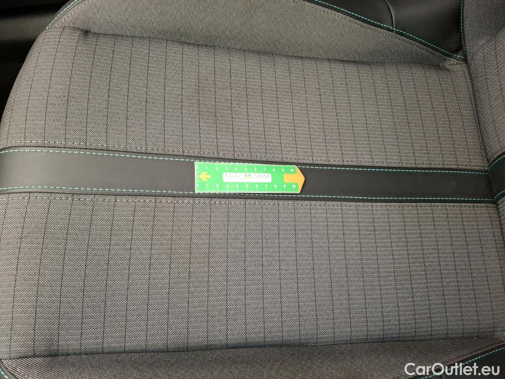  Peugeot  2008  Allure Business 1.2 PureTech 130CV BVA8 E6d #15