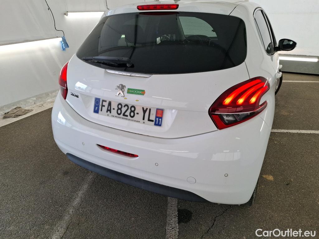  Peugeot  208 PEUGEOT  / 2015 / 5P / Berline &BLUEHDI 100 S&S ALLURE BUSINESS #24