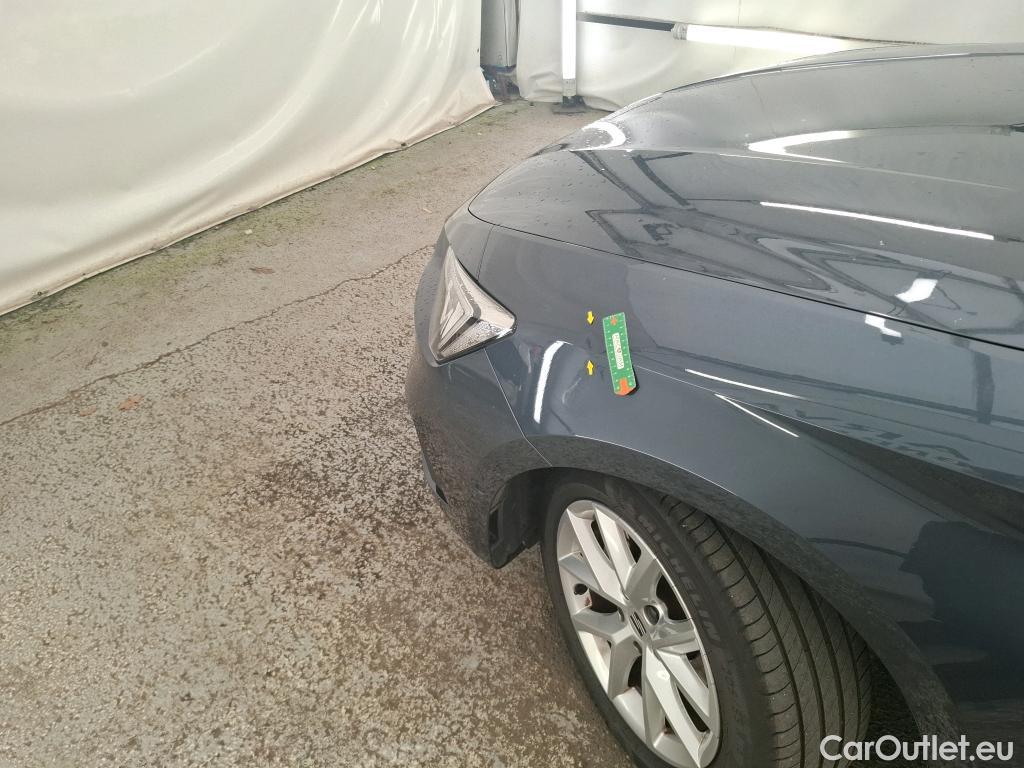  Seat  Leon SEAT  / 2020 / 5P / Berline 1.0 eTSI 110 DSG S&S Style Business #1